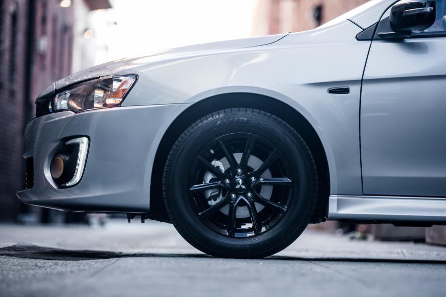 Колеса Mitsubishi Lancer Limited Edition 2017 года  (NA) (фото 7 из 29)